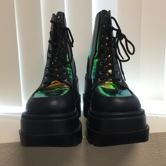 Pre Loved- Cape Robbin Radioactive Platform Boots in Black/8 - SH196 - Picture 2 of 9